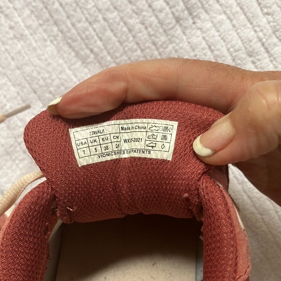 Vionic sneakers - Picture 8 of 8